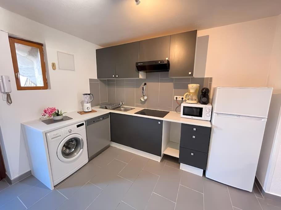 Cherpin Confort Urbain 1Er Etage Roanne Exterior photo